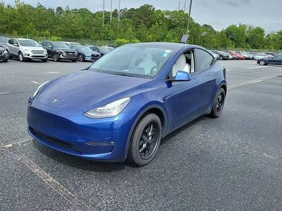 TESLA MODEL Y 2021 5YJYGDED0MF110376 image